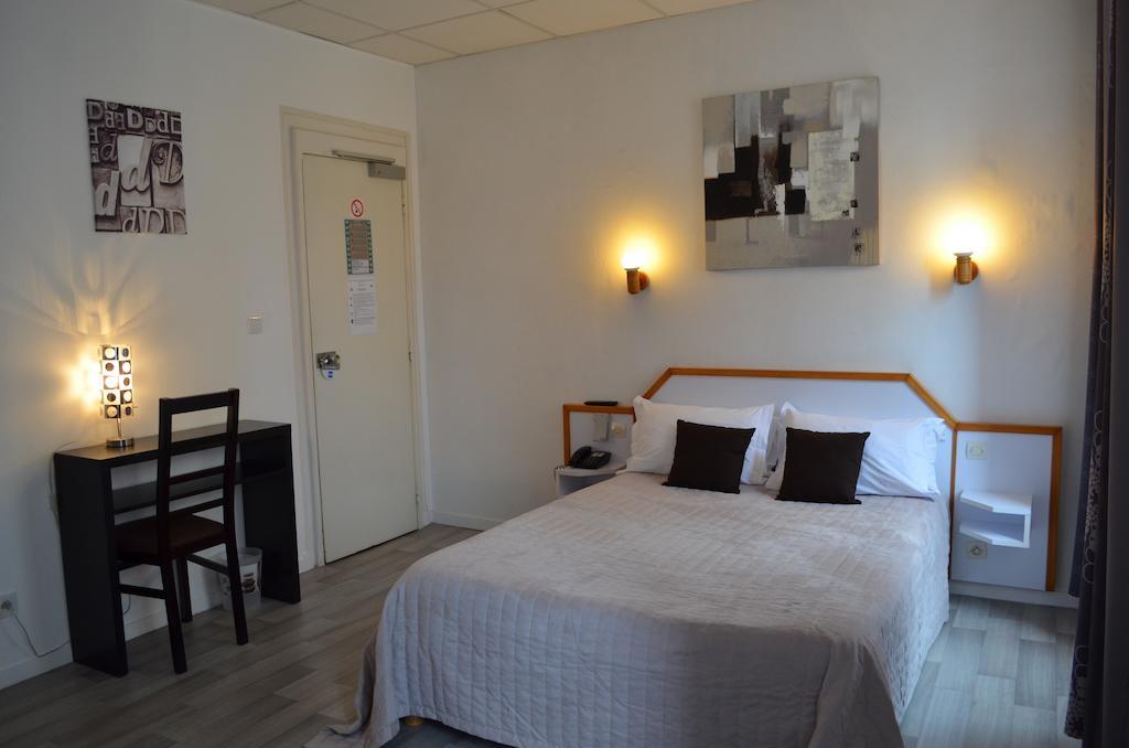 Hotel De La Croix De Malte Cherbourg-en-Cotentin Rom bilde
